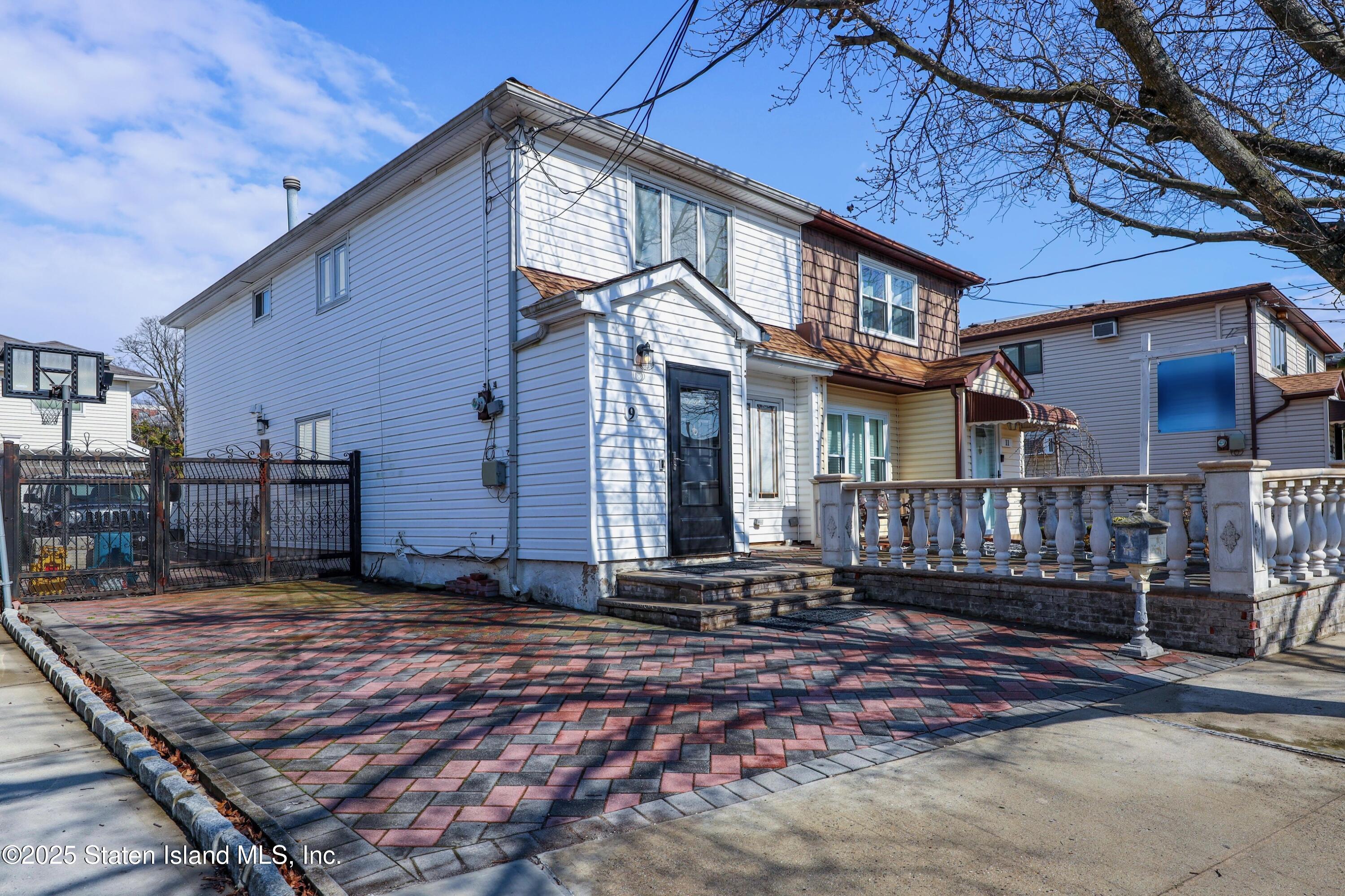 9 Linda Avenue, Staten Island, New York image 1