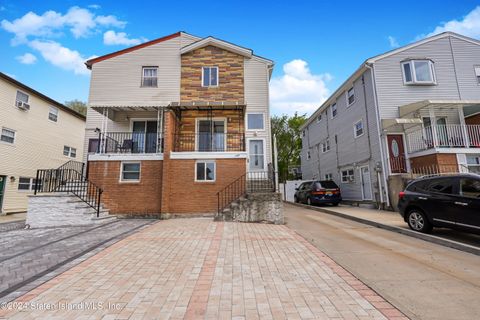 Photo of 199 Ada Drive, Staten Island, NY 10314 (MLS # 2402370)