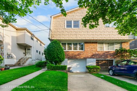 Photo of 42 Boone Street, Staten Island, NY 10314 (MLS # 2402962)