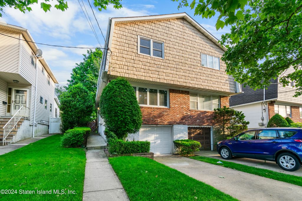 Photo of 42 Boone Street, Staten Island, NY 10314 (MLS # 2402962)