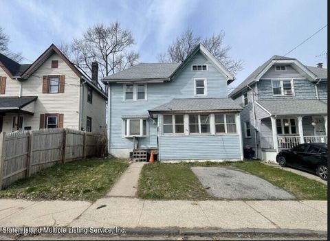 Photo of 88 Bodine Street, Staten Island, NY 10310 (MLS # 2401578)