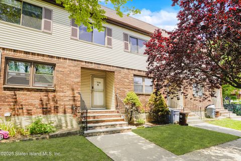 Photo of 221 Katan Avenue, Staten Island, NY 10308 (MLS # 2504016)