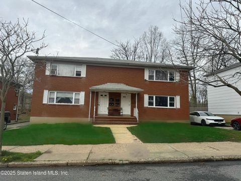Photo of 19151917 South Railroad Avenue, Staten Island, NY 10306 (MLS # 2501804)