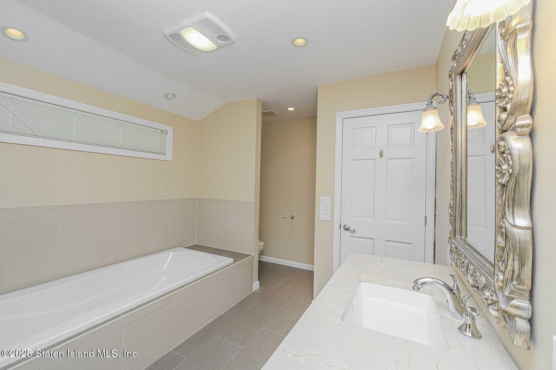 118 Vincent Avenue, Staten Island, New York image 22