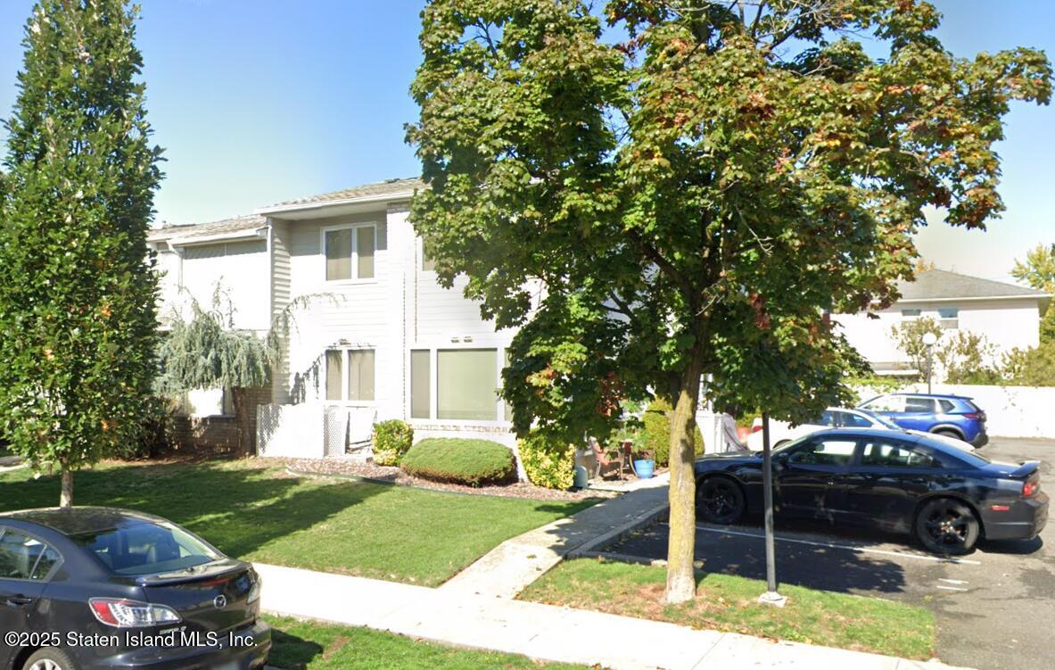 695 Barlow Avenue, Staten Island, New York image 3