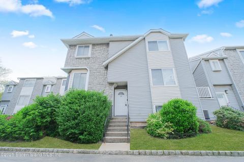 Photo of 85 Regal Walk #100, Staten Island, NY 10303 (MLS # 2502319)