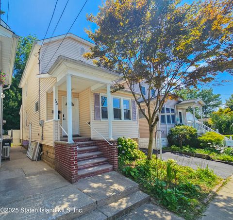 Photo of 144 Beverly Avenue, Staten Island, NY 10301 (MLS # 2504345)