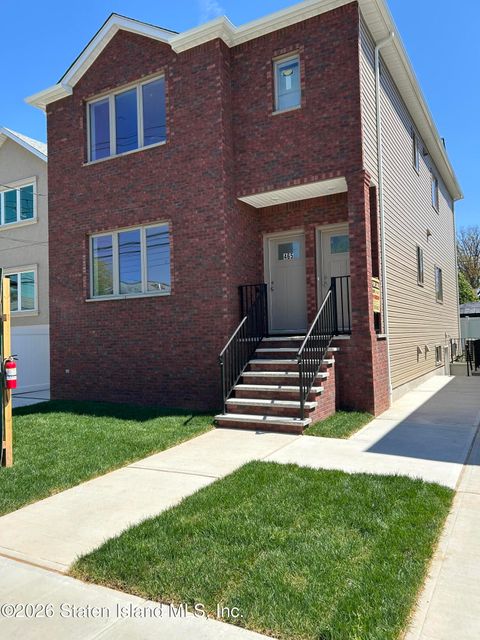 Photo of 465 Stewart Avenue, Staten Island, NY 10314 (MLS # 2507238)