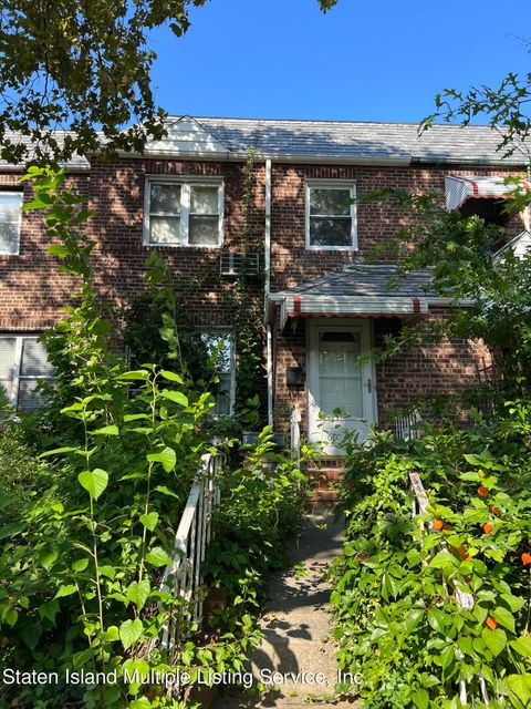 Photo of 6077 71 St Street, Queens, NY 11378 (MLS # 1163412)
