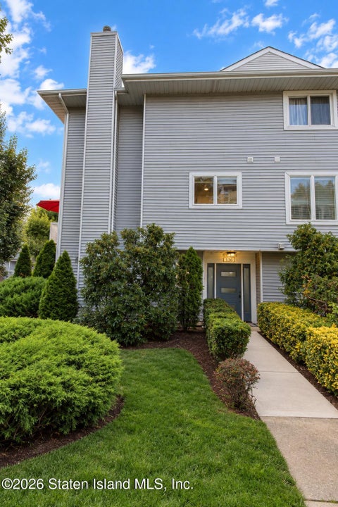 Condo For Sale - 136 Admiralty Loop<br/> Staten Island, NY 10309