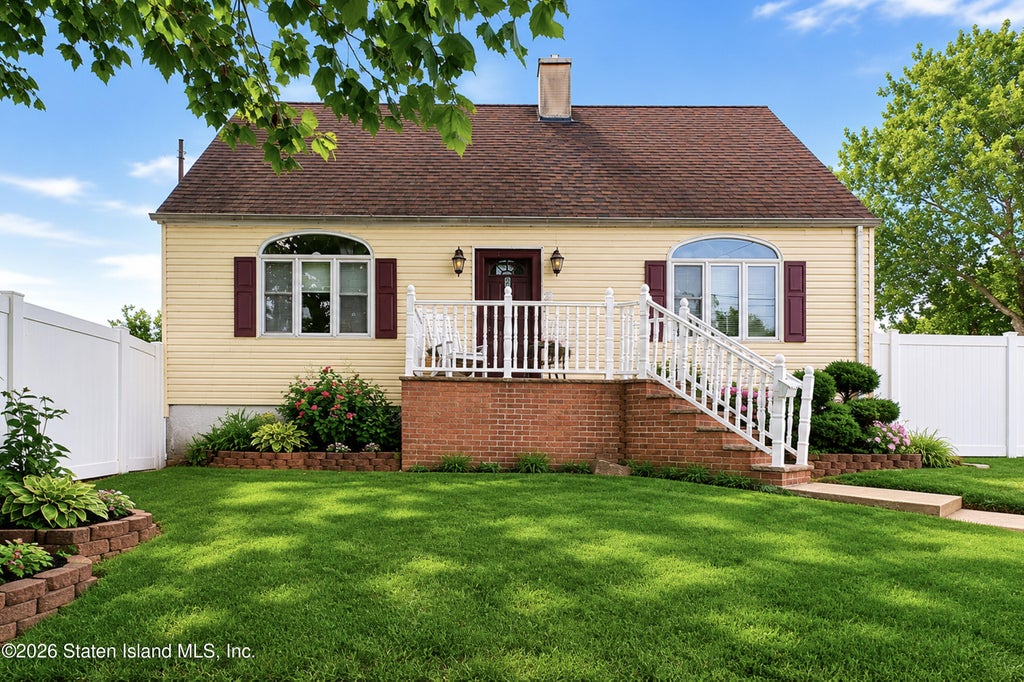 Photo of 299 Melba Street, Staten Island, NY 10314 (MLS # 2604227)
