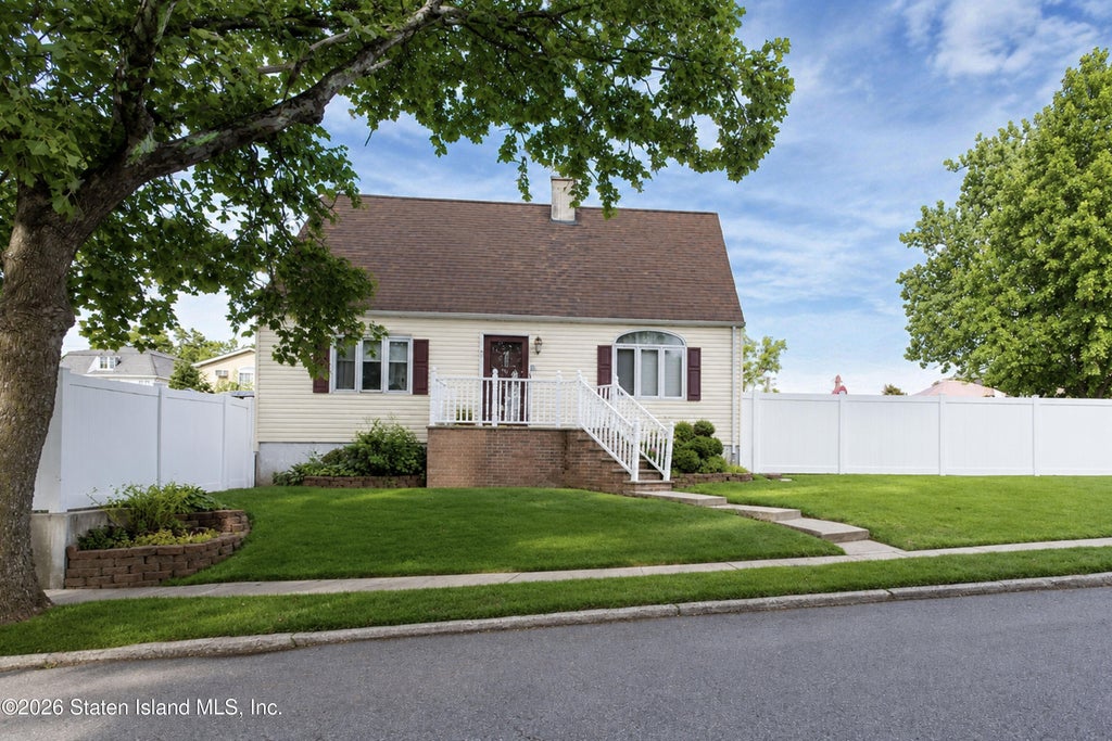 Photo of 299 Melba Street, Staten Island, NY 10314 (MLS # 2604227)