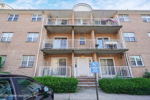 Photo of 85 Elmwood Park Drive #51d, Staten Island, NY 10314 (MLS # 2403959)