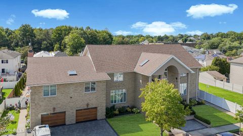 Photo of 20 Cordelia Avenue, Staten Island, NY 10309 (MLS # 2505745)