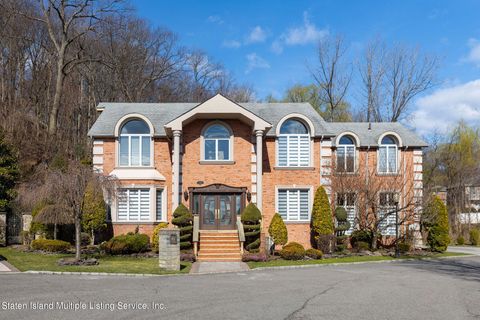 15 Laurie Court, Staten Island, NY 10304 - MLS#: 2402084