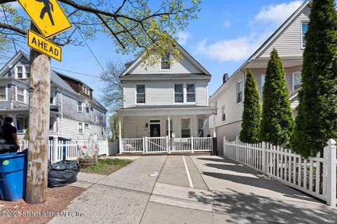 Photo of 251 Castleton Avenue, Staten Island, NY 10301 (MLS # 2502148)