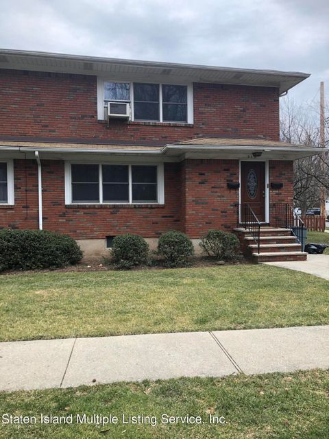 Photo of 319 Riedel Avenue, Staten Island, NY 10306 (MLS # 1160124)