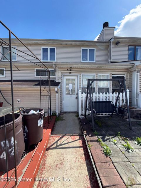 Photo of 42 Ada Drive #31, Staten Island, NY 10314 (MLS # 2602421)