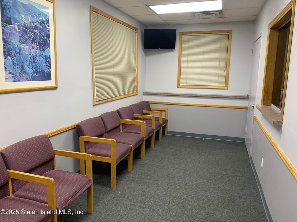 Photo of 310 Richmond Hill Road, Staten Island, NY 10314 (MLS # 2506263)