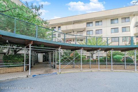 Photo of 11 Windham Loop #2cc, Staten Island, NY 10314 (MLS # 2504588)