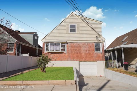 Photo of 149 Chandler Avenue, Staten Island, NY 10314 (MLS # 2406352)