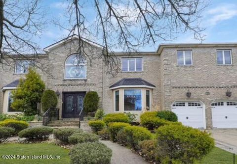 Photo of 198 Connecticut Street #2, Staten Island, NY 10307 (MLS # 2403783)