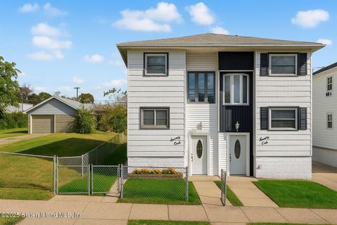 Photo of 21 Norway Avenue, Staten Island, NY 10305 (MLS # 2506450)