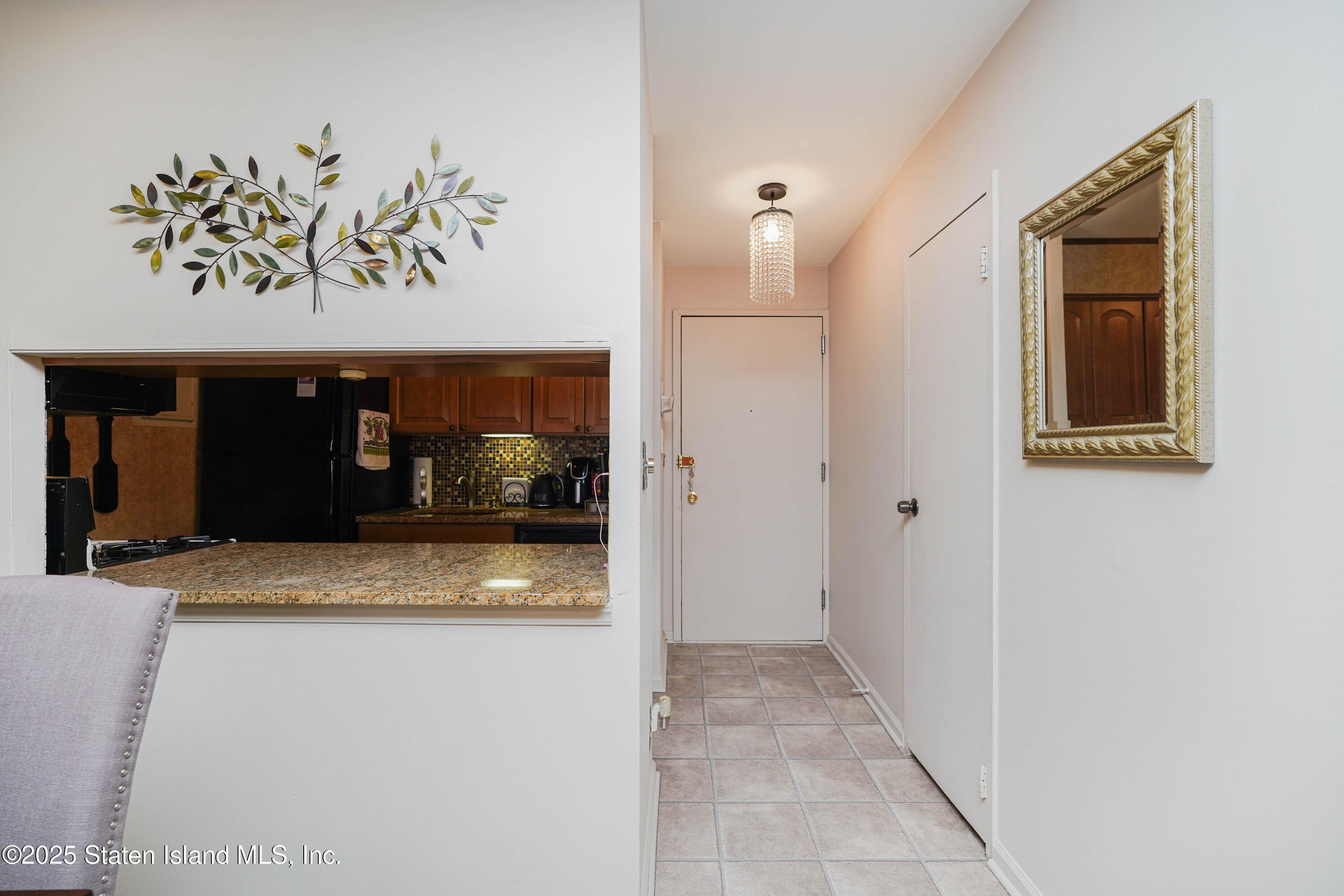 2 Elmwood Park Drive #404, Staten Island, New York image 3