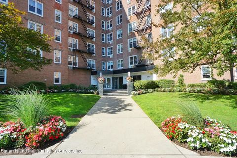 Photo of 350 Richmond Terrace #3c, Staten Island, NY 10301 (MLS # 2400617)