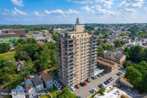 Photo of 31 Hylan Blvd Blvd #3a, Staten Island, NY 10305 (MLS # 1157900)