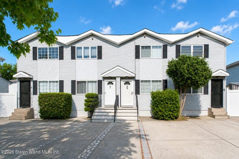 Townhouse For Sale - 23 Futurity Place<br/> Staten Island, NY 10312