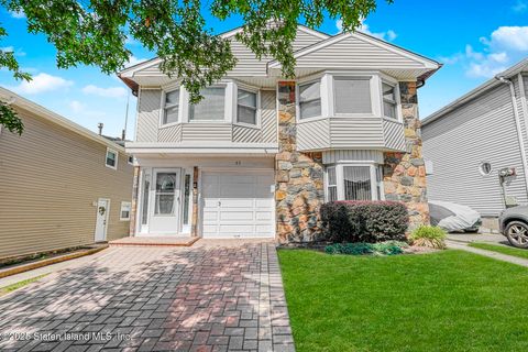 Photo of 23 Bangor Street, Staten Island, NY 10314 (MLS # 2504514)