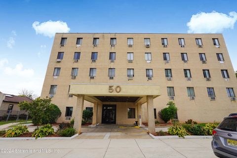 Photo of 50 Belair Road #5e, Staten Island, NY 10305 (MLS # 2602829)