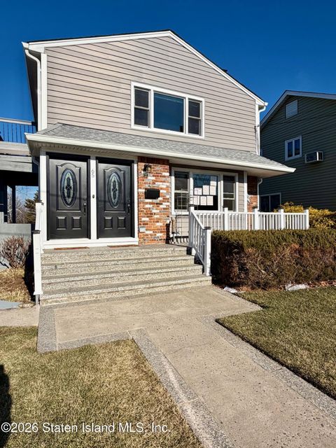 Photo of 65 E Scranton Avenue, Staten Island, NY 10308 (MLS # 2600602)