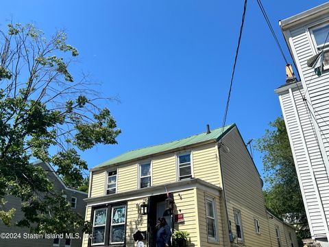 Single Family Residence in Staten Island NY 208 Gordon Street.jpg