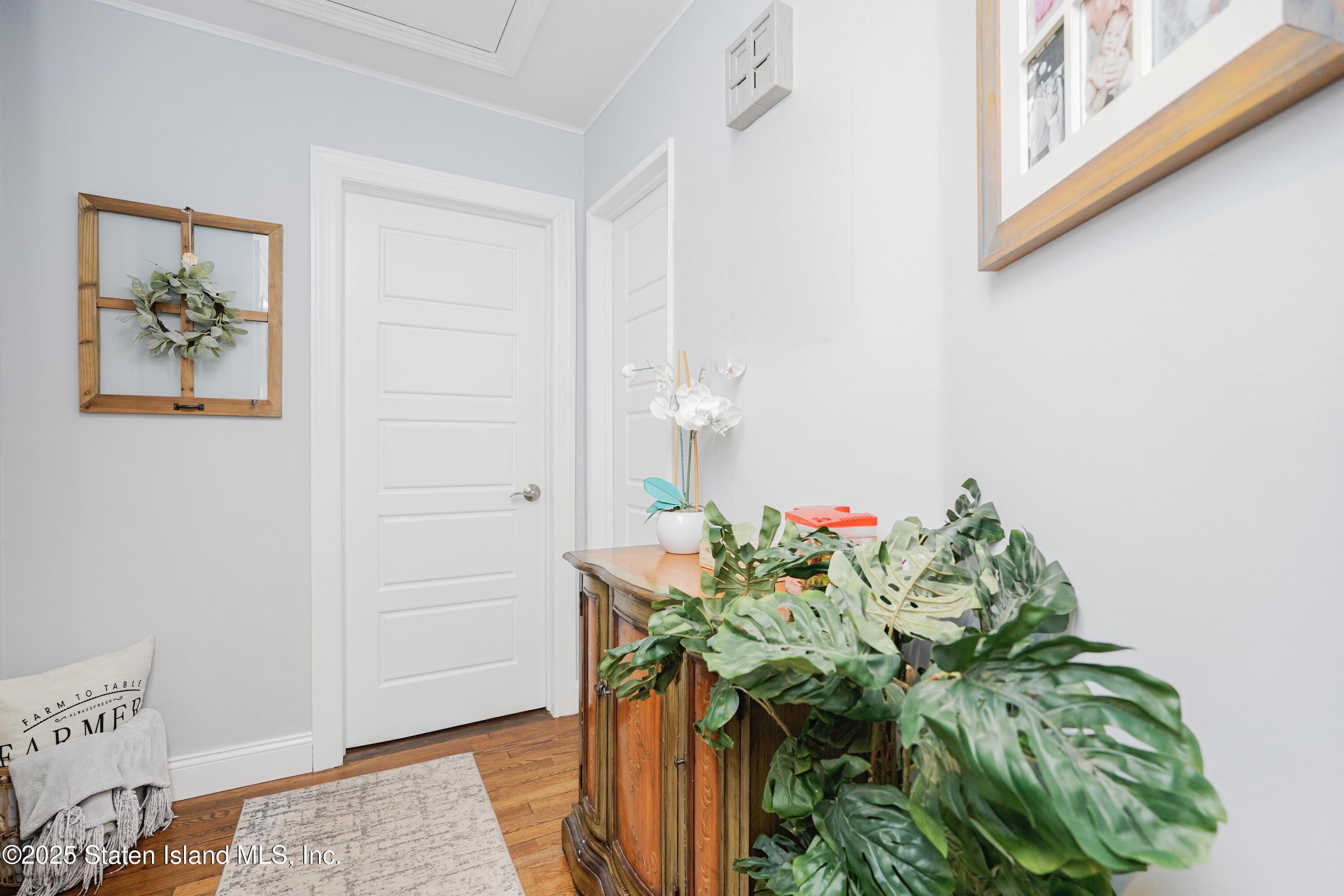 89 Daleham Street, Staten Island, New York image 15
