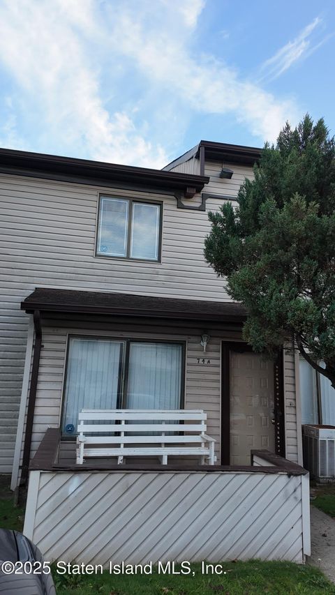 Photo of 74 Wolkoff Lane #A, Staten Island, NY 10303 (MLS # 2504190)