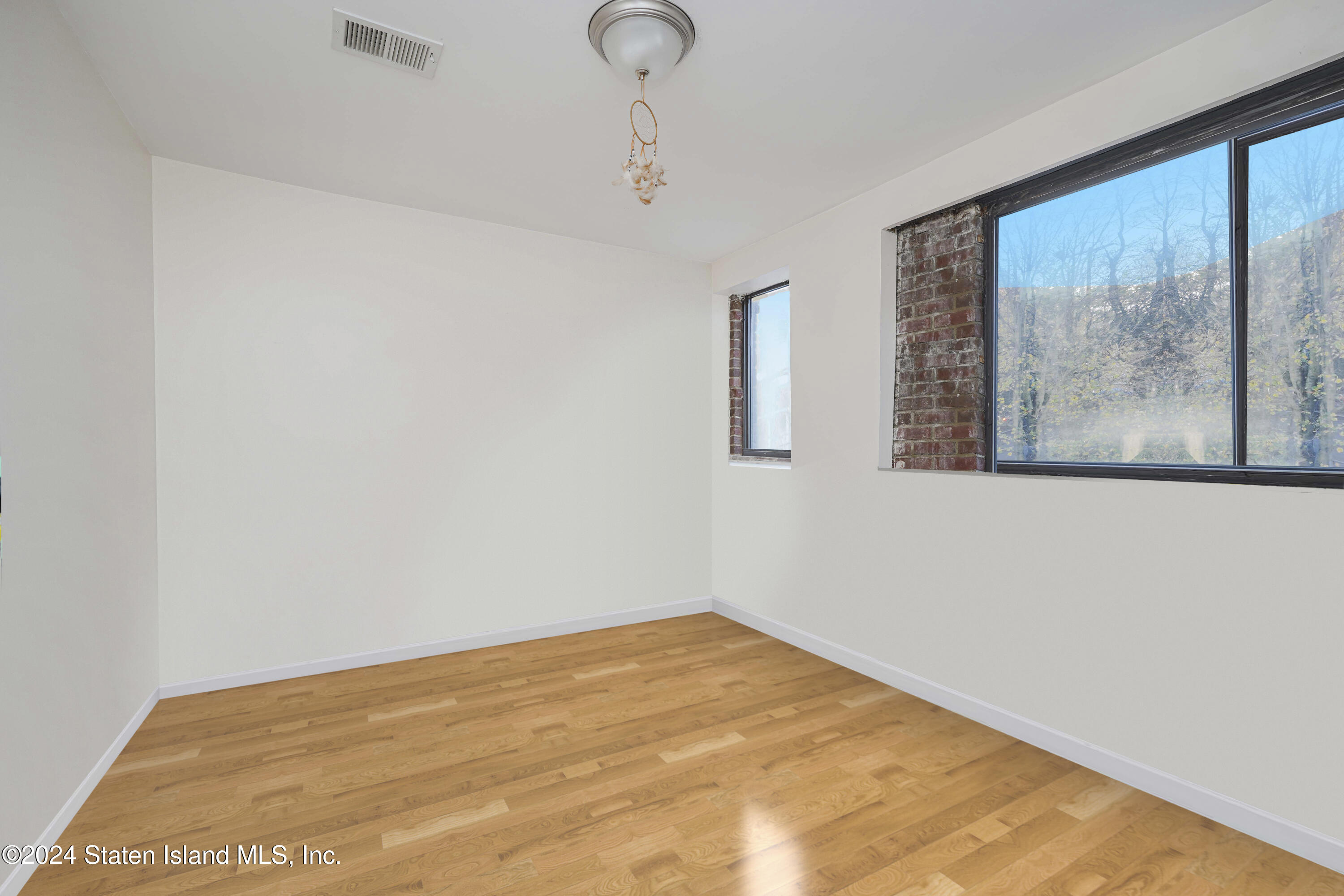 703 Bay Street, Staten Island, New York image 13