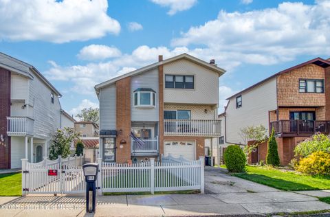 Photo of 254 Doane Avenue, Staten Island, NY 10308 (MLS # 2502602)