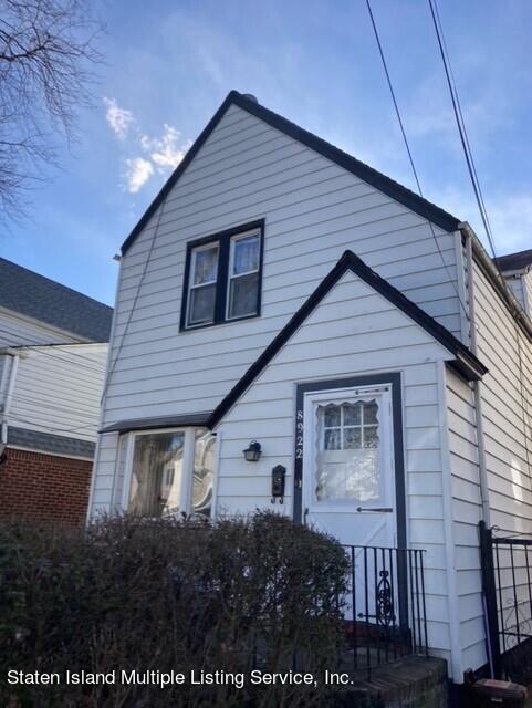 89-22 210th Place, Queens, New York image 1