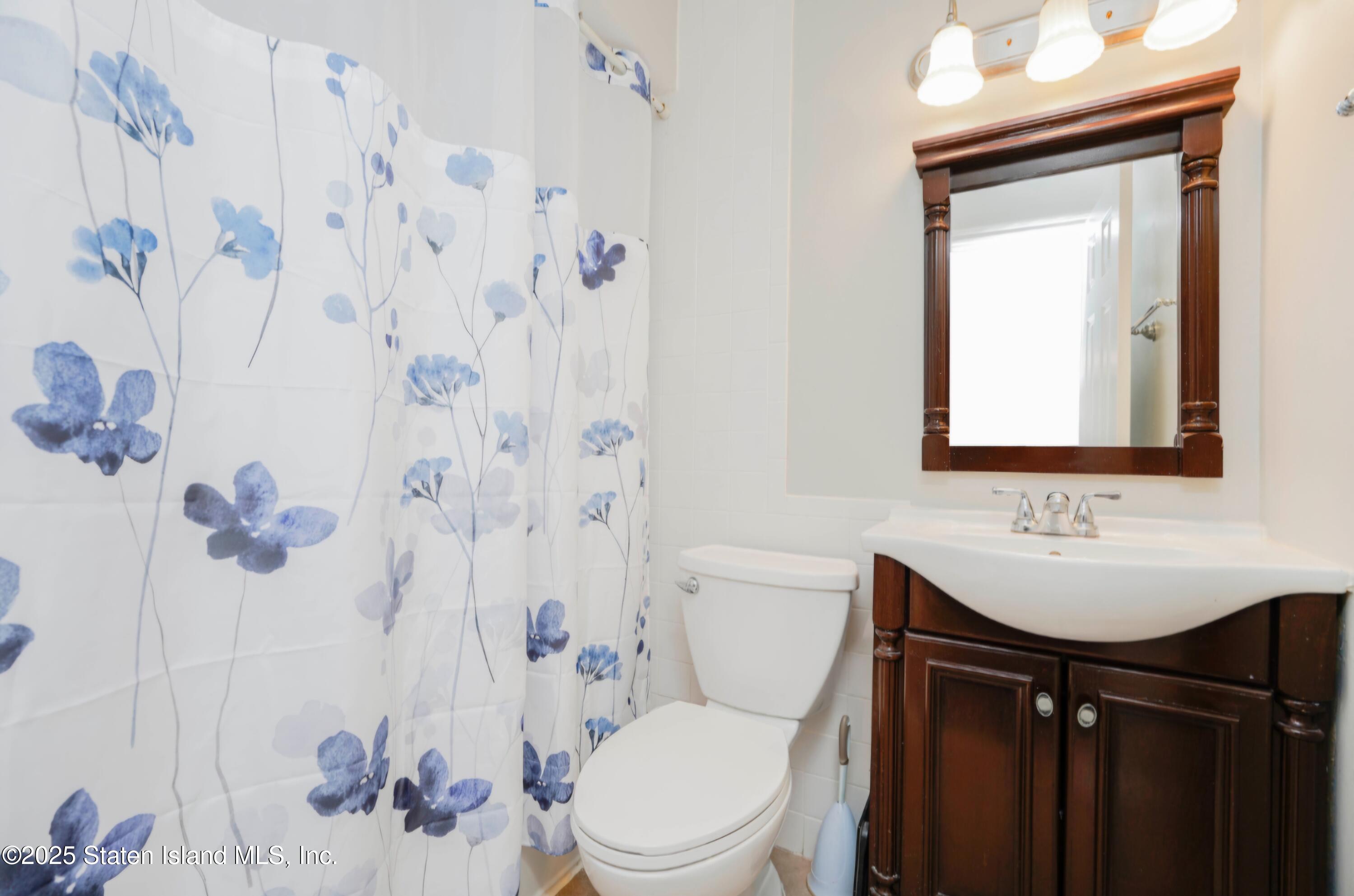 83 Lisa Lane, Staten Island, New York image 42
