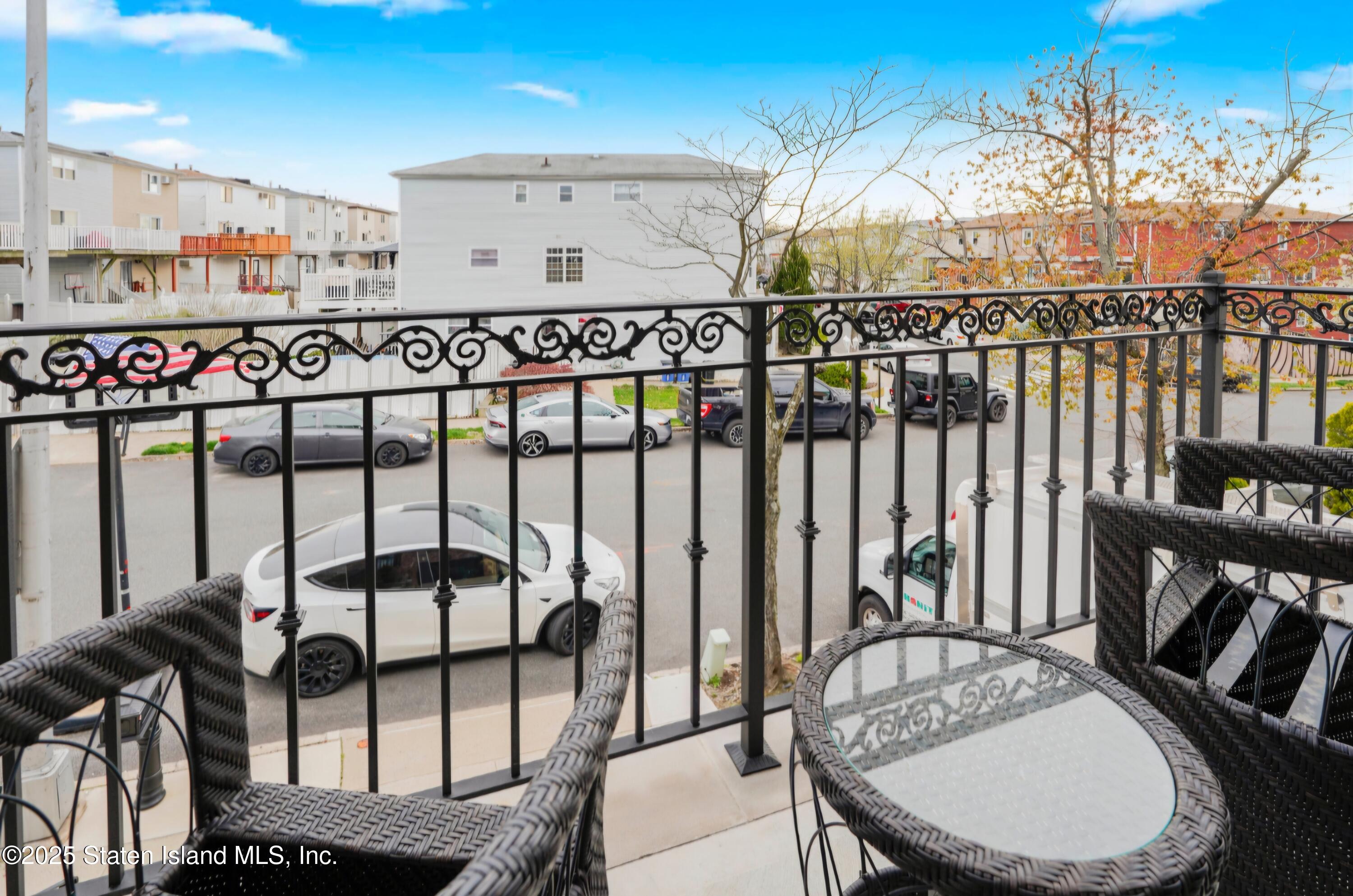 83 Lisa Lane, Staten Island, New York image 4