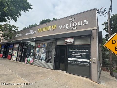 Photo of 681 Bay Street #F, Staten Island, NY 10304 (MLS # 2504008)
