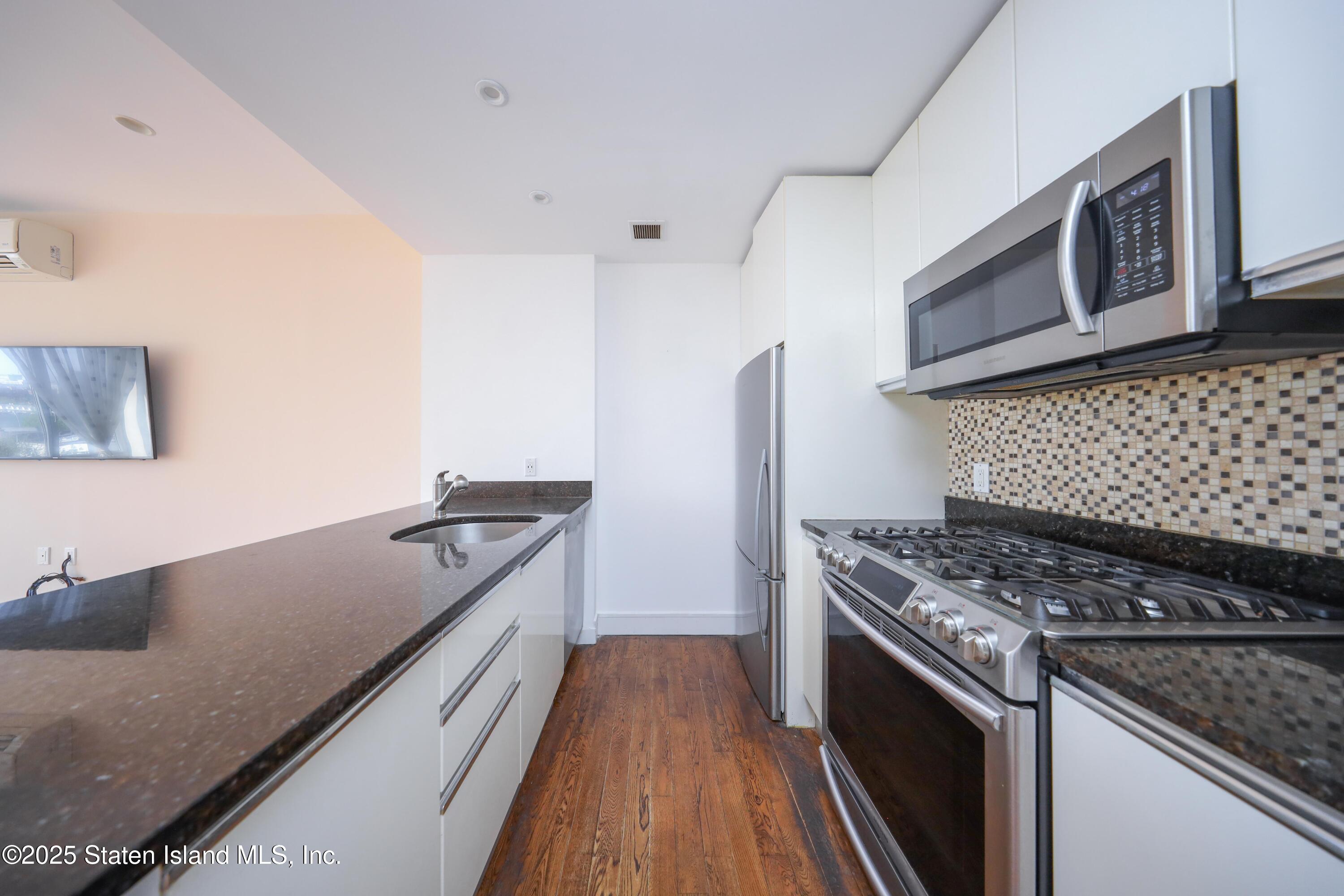 71 Village Road #5A, Brooklyn, New York image 10