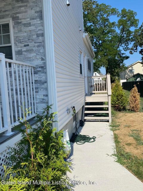 Photo of 249 Wood Avenue, Staten Island, NY 10307 (MLS # 1157134)