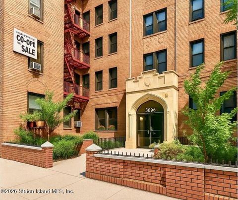 Photo of 3069 Brighton 6th Street #C4, Brooklyn, NY 11235 (MLS # 2600946)