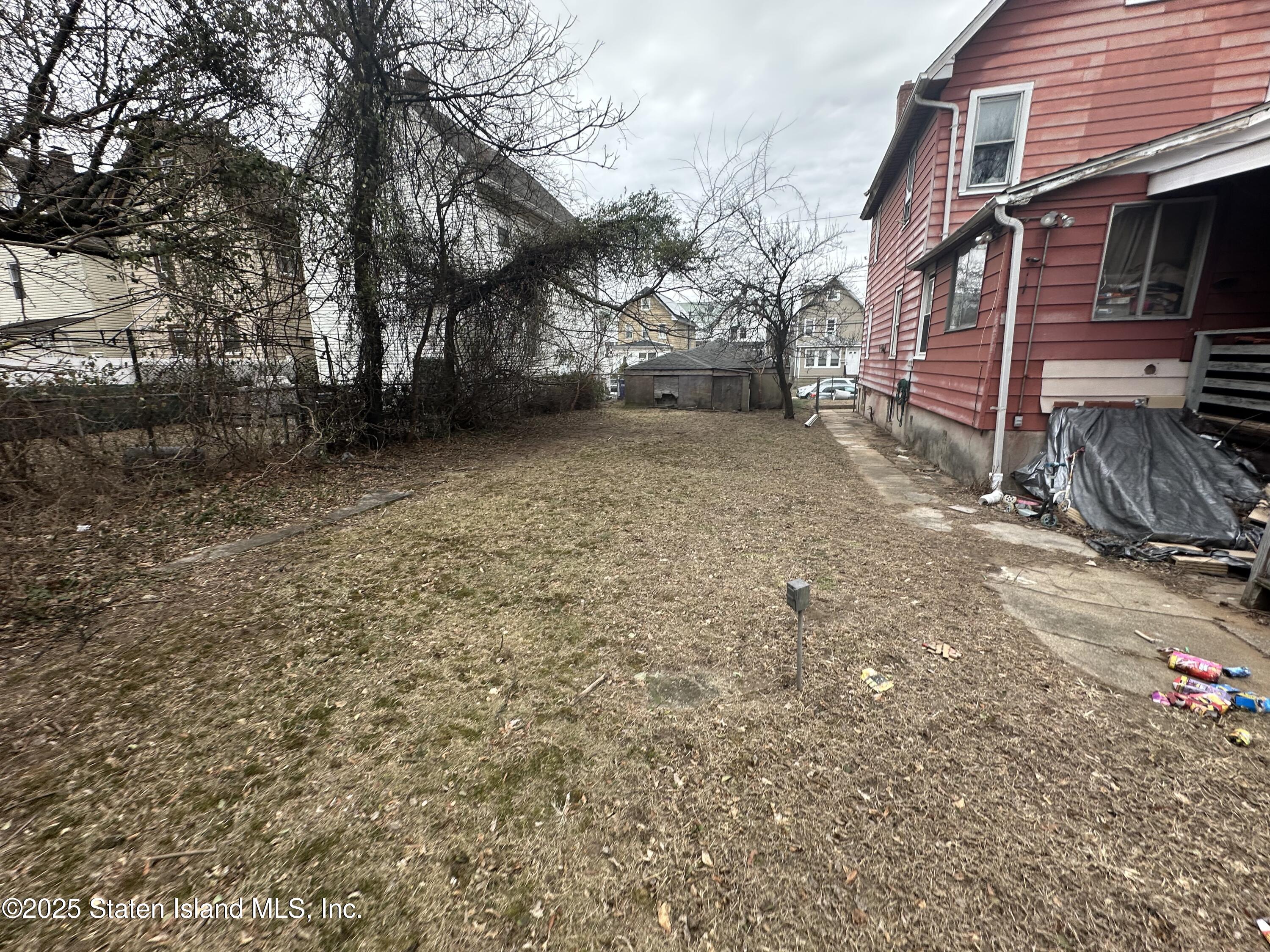 101 Lockman Avenue Ave, Staten Island, New York image 5