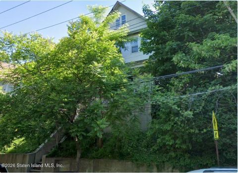 Photo of 245 Westervelt Avenue, Staten Island, NY 10301 (MLS # 2601537)