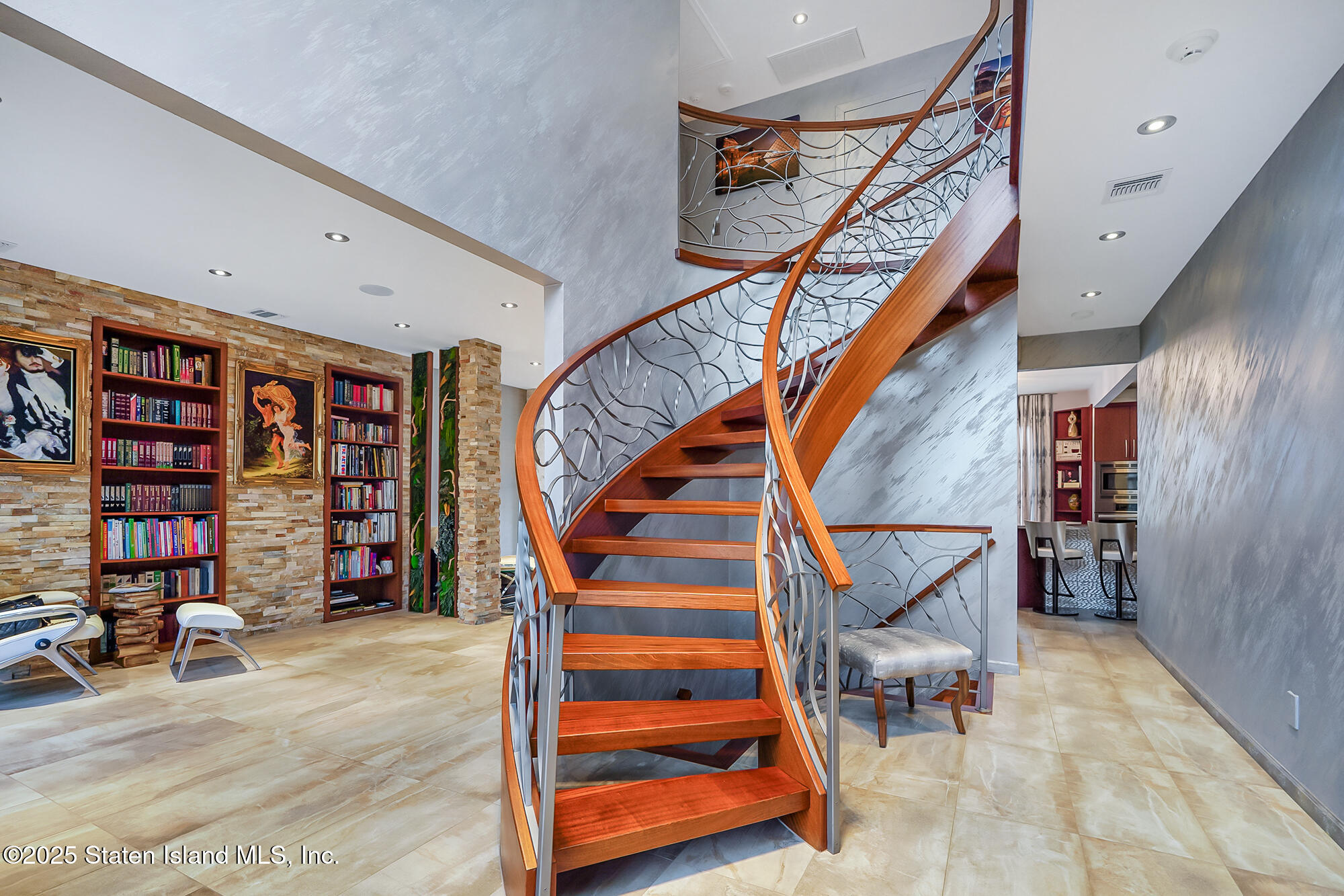166 Pinewood Avenue, Staten Island, New York image 5