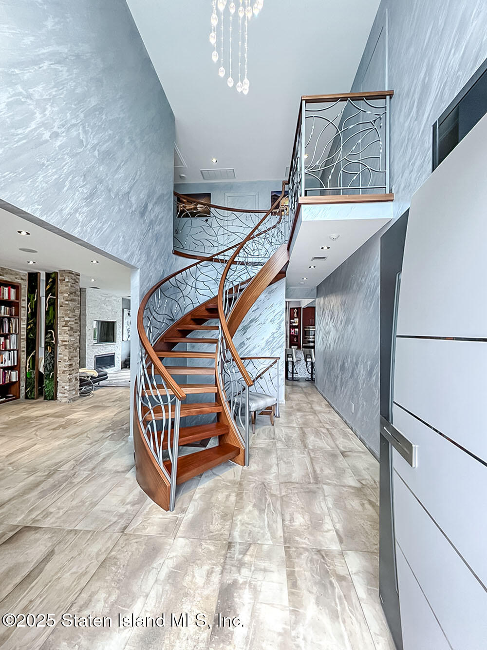 166 Pinewood Avenue, Staten Island, New York image 3